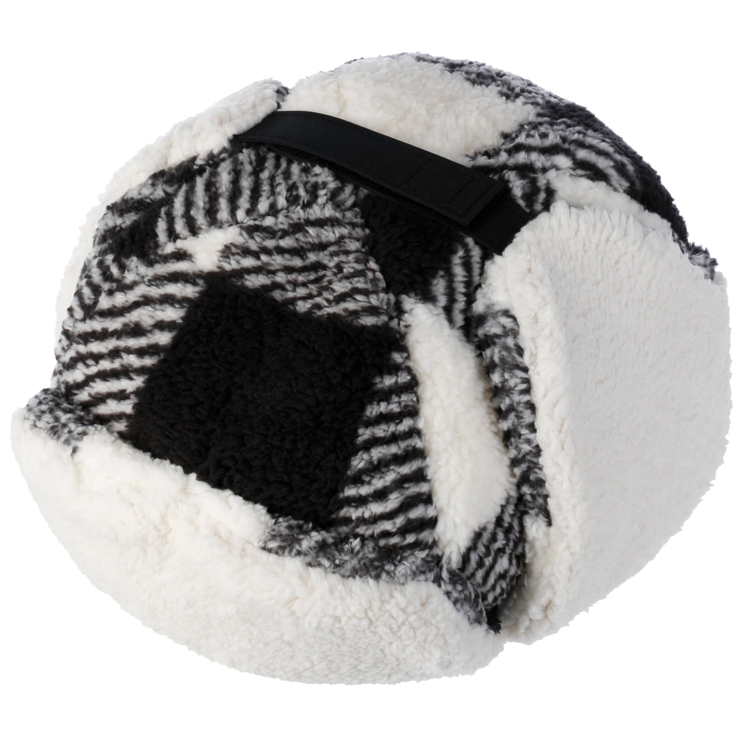 FASHION | Cappello da donna in micropile con rivetti e occhielli