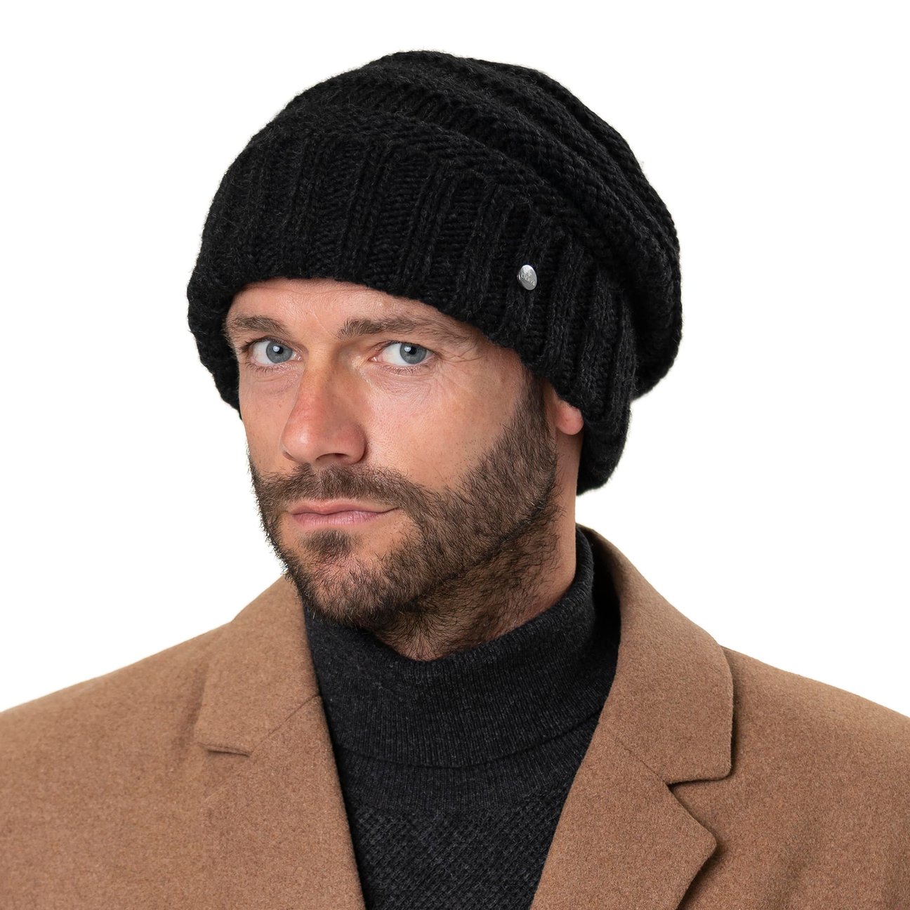 Bershka - Berretto nero con toppa